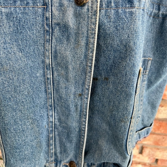 Denim&Co Blue and Brown Jean Jacket with Relaxed Fit - Picture 6 of 15